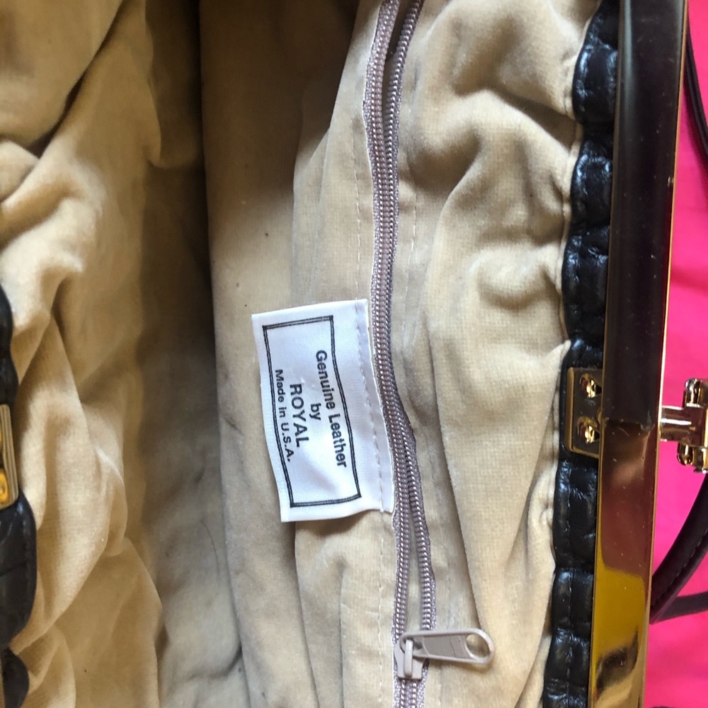 Purse - Picture 2 of 2